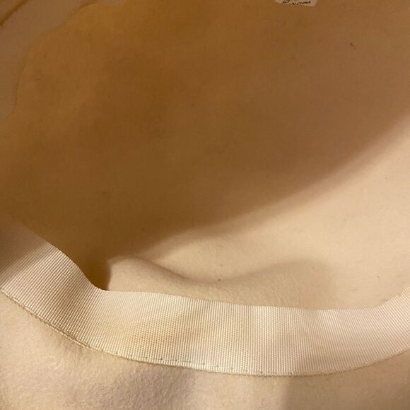 100% Wool White Hat - Picture 4 of 4